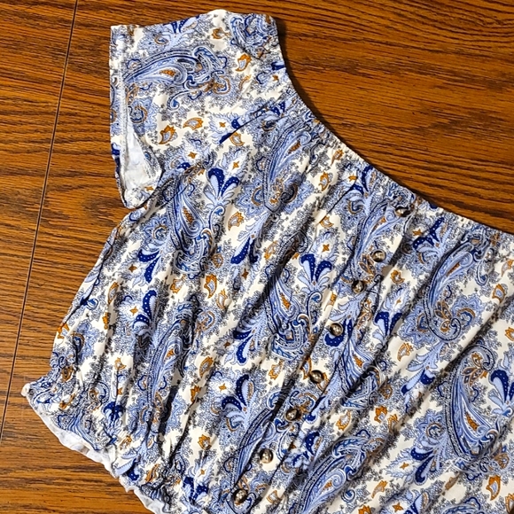 Blue Paisley Crop Top - Decorative Buttons - Ruffle Hem - Wide Scoop Neck - Picture 3 of 4